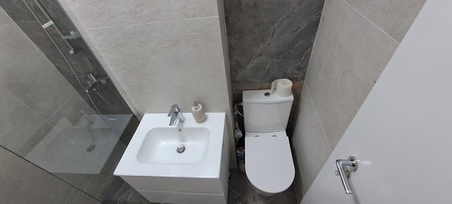 Apartament cu 2 camere decomandat, mobilat în P-ța Victoriei