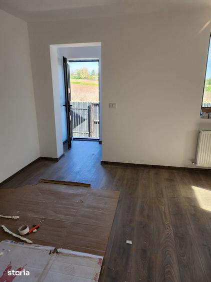 Casă cu 3 camere cu Teren 250 Mp în Mărgineni