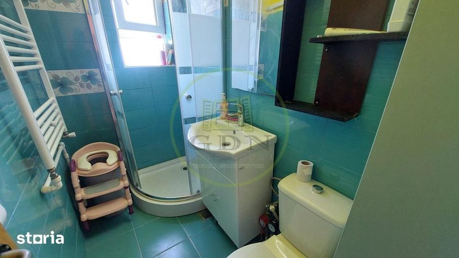 Apartament cu 3 camere decomandat în Valea Rosie