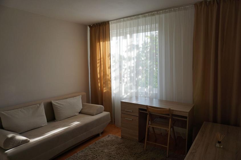 Apartament cu 2 camere semidecomandat în Exterior Vest