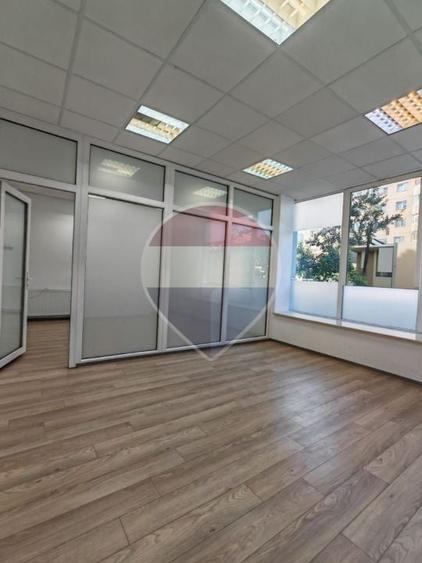 Spațiu comercial, de 78 mp, în Noua