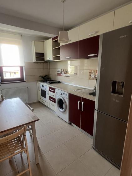 Inchiriez apartament 2 camere cu loc de parcare(direct la proprietar), zona Auchan Titan, sector 3 - 3