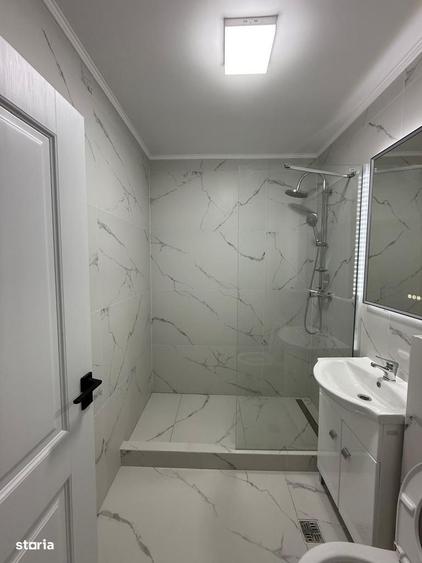 Apartament cu 2 camere decomandat în Lisaura