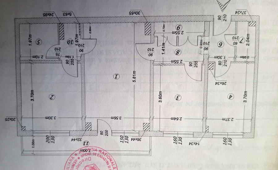 Apartament cu 3 camere semidecomandat în Chișinau