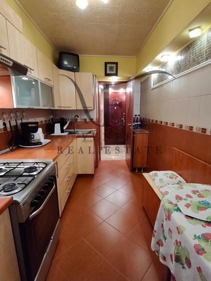 Apartament cu 3 camere decomandat în Obor