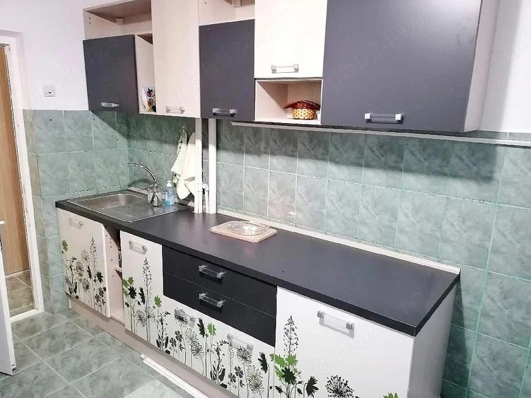 Apartament cu 2 camere decomandat în E3