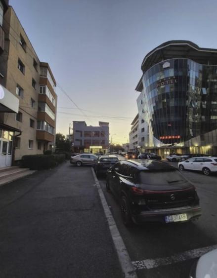Apartament cu 4 camere decomandat în Mărăști