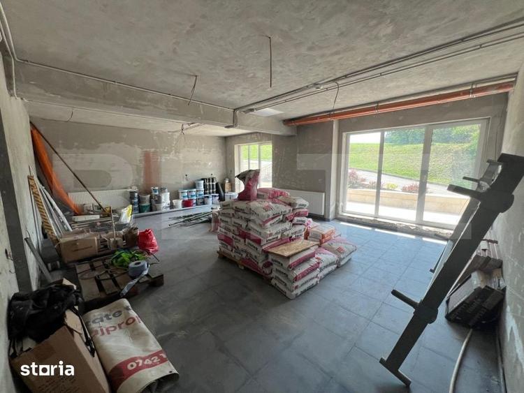 Spațiu comercial, de 220 mp, în Gruia