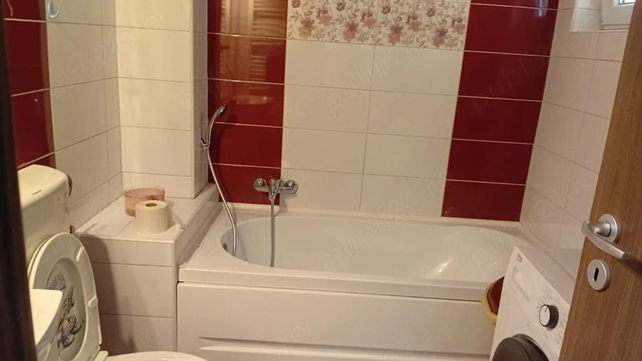 Apartament cu 4 camere decomandat în Central