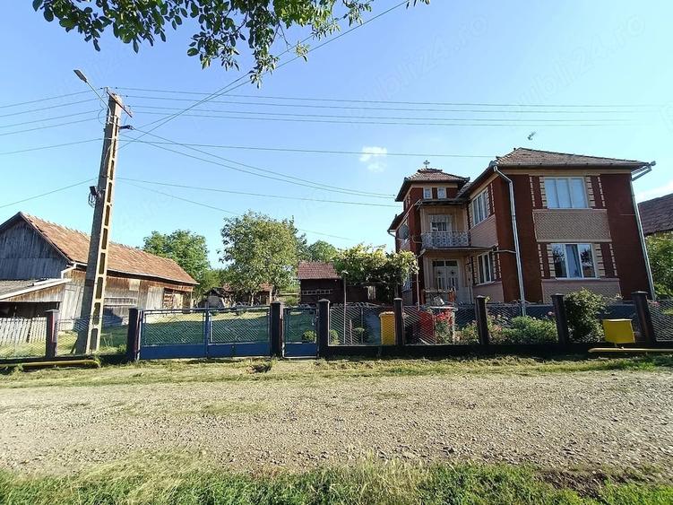 Casă cu 3 camere cu Teren 40 Mp în Țagu