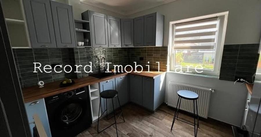 Apartament cu 3 camere decomandat în Florești