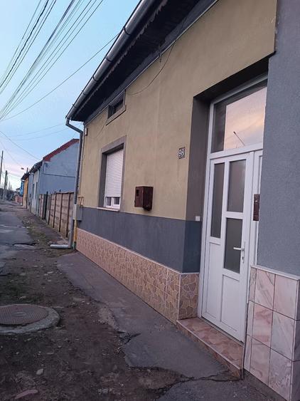 Casă cu 3 camere cu Teren 40 Mp în Central