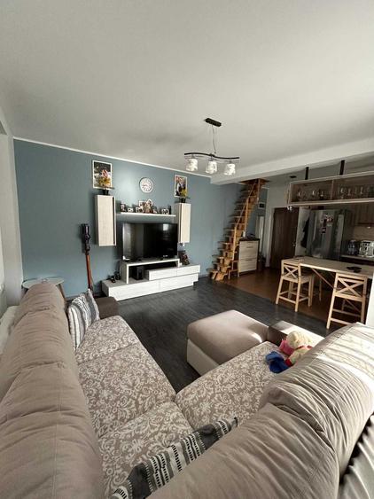Apartament cu 2 camere semidecomandat, mobilat în Giroc