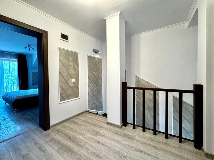Duplex cu 5 camere cu Canalizare în Dumbrăvița
