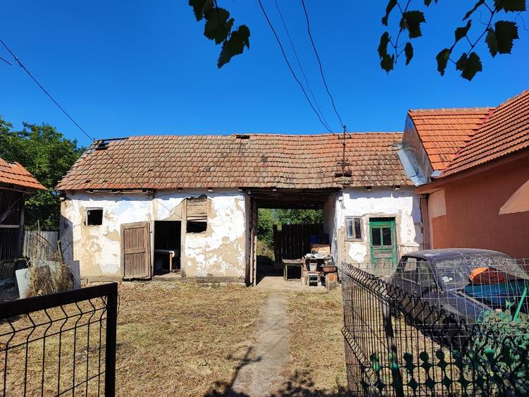 Casă individuală cu 2 camere cu Teren 1400 Mp în Husasău de Tinca