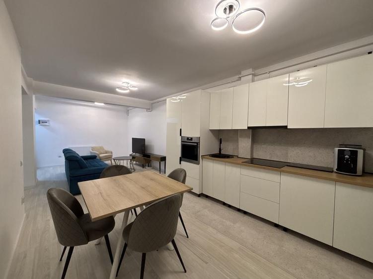 Apartament cu 2 camere decomandat în Florești