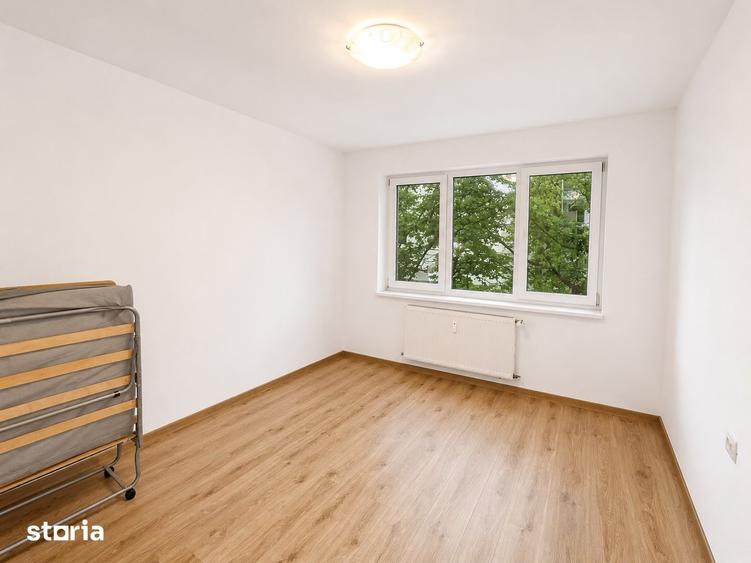 Apartament cu 3 camere decomandat în Crângași