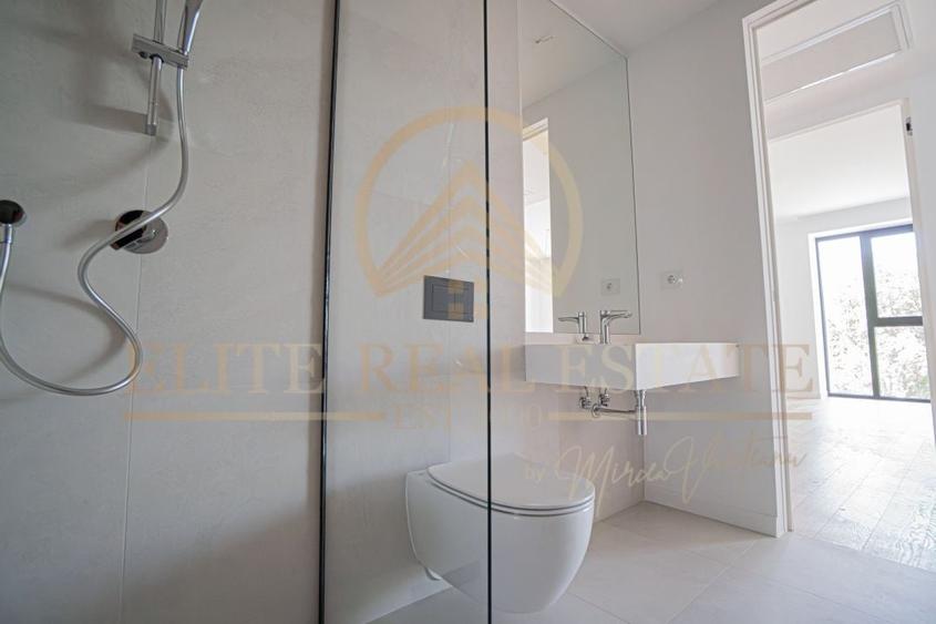 Stațiunea Mamaia - Vânzare apartament cu 2 camere, 2 bai, la 2 pasi de mare. - 13