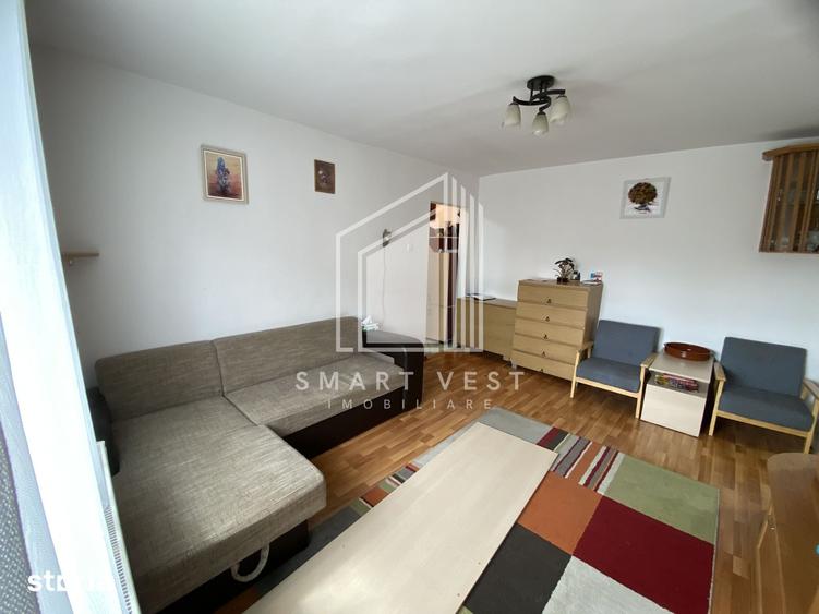 Apartament cu 3 camere semidecomandat în Micro 14