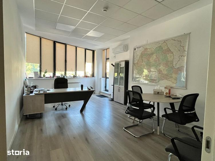 Spațiu comercial, de 897 mp, în Central