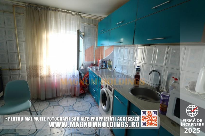 Apartament cu 3 camere, mobilat în Prundu