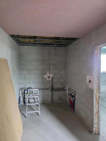 Casă cu Teren 1200 Mp în Schela