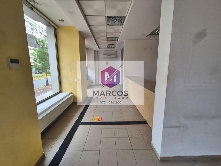 Spațiu comercial, de 150 mp, în Micro IV