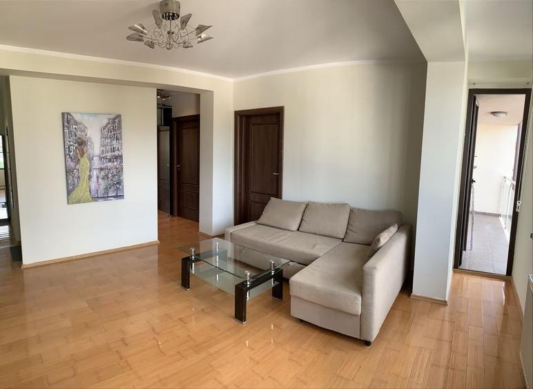 Apartament cu 3 camere în Dorobanți