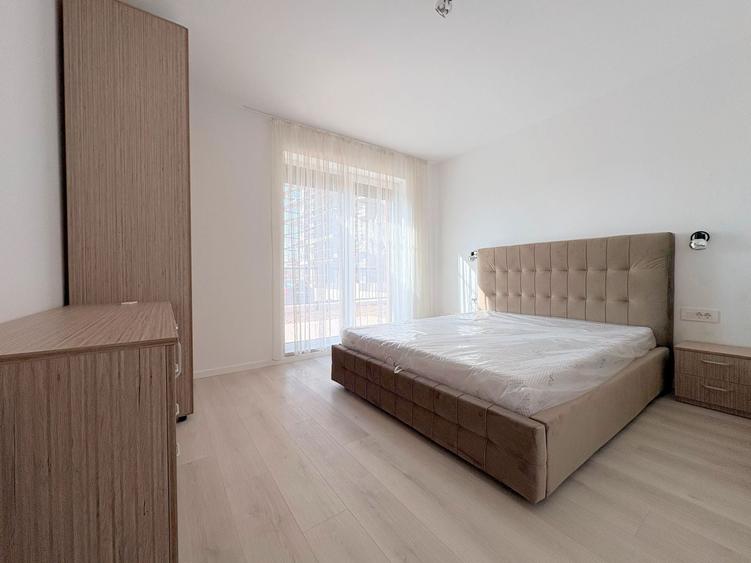Apartament cu 3 camere decomandat, mobilat în Lipovei