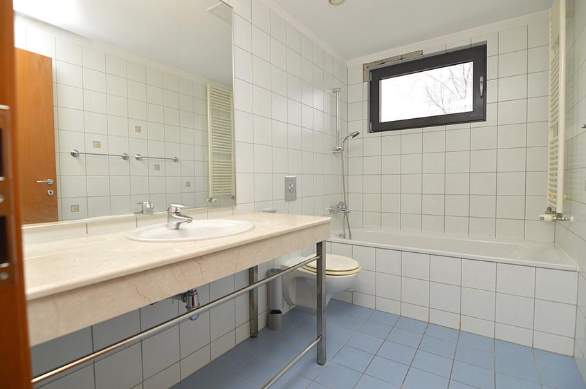 Apartament cu 5 camere decomandat, mobilat în Dorobanți