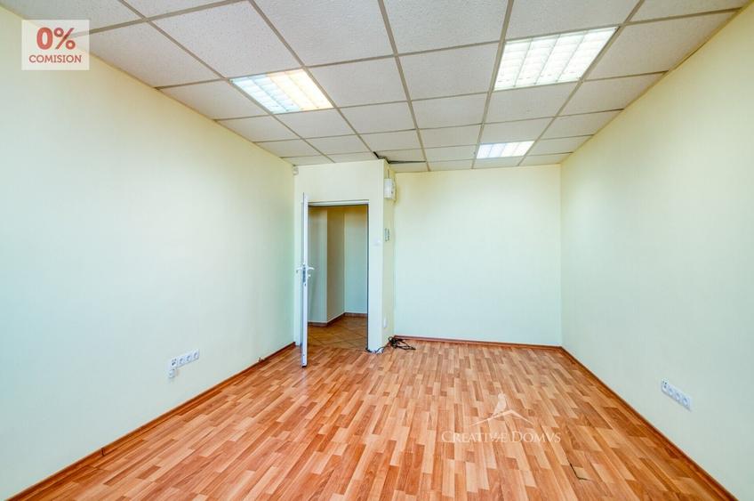 Apartament cu 5 camere decomandat în P-ța Victoriei