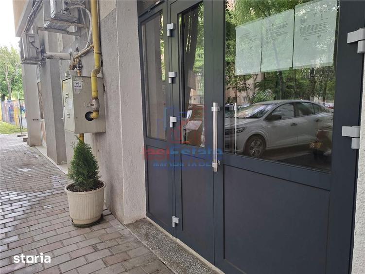 Apartament cu 3 camere decomandat în Hala Centrală