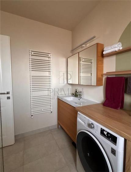 Apartament cu 3 camere decomandat în Dumbrăvița