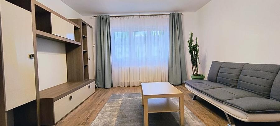 Apartament cu 3 camere decomandat în Terezian