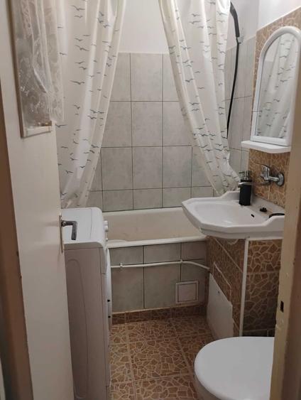 Apartament cu 2 camere decomandat în Vest