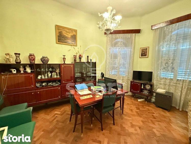 Casa in centrul istoric cu spatiu comercial si parcare proprie Zona 0 - 1