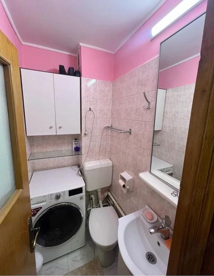 Apartament cu 4 camere decomandat în Inel II