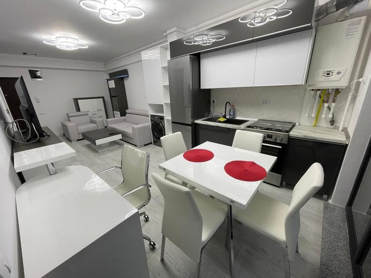 Apartament cu 2 camere semidecomandat în Politehnica