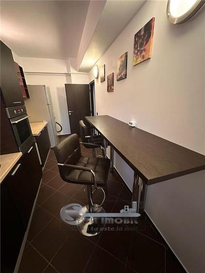 Apartament cu 2 camere decomandat, mobilat în Nicolina