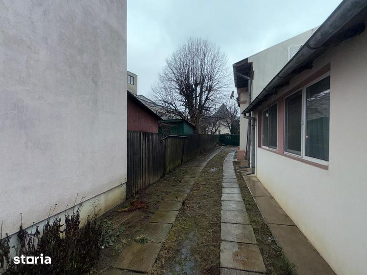 Casă cu 3 camere cu Teren 367 Mp în Central
