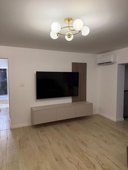 Apartament cu 2 camere decomandat în Mircea cel Bătrân