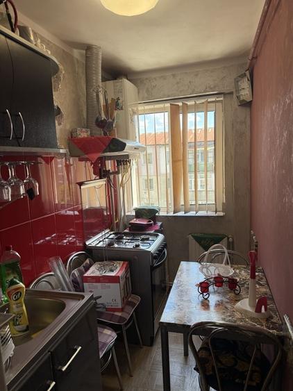 Apartament cu 2 camere semidecomandat în Nicolae Bălcescu