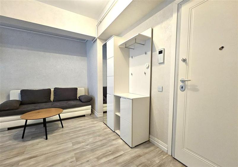 Apartament cu 2 camere semidecomandat, mobilat în Copou
