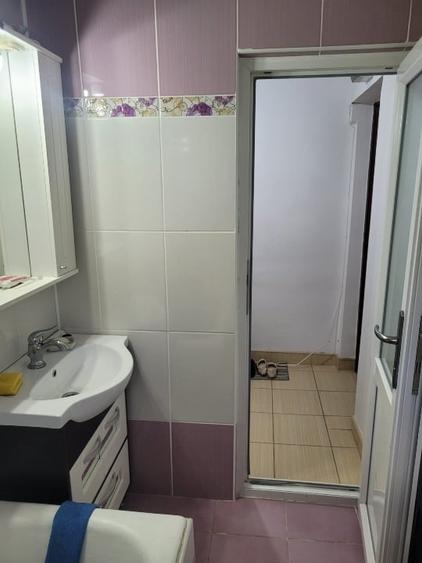 Garsonieră decomandată, mobilată în Central