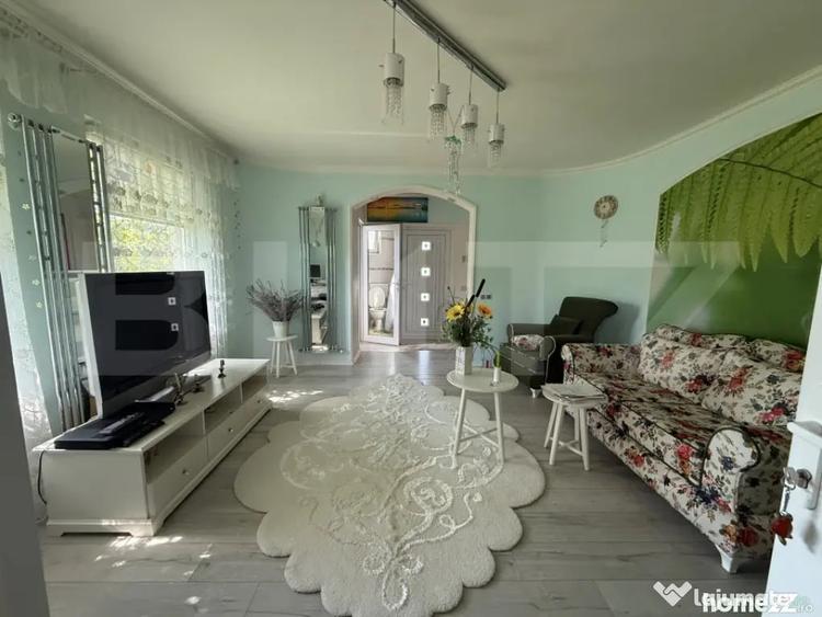 Casă cu 5 camere cu Teren 3837 Mp în Central