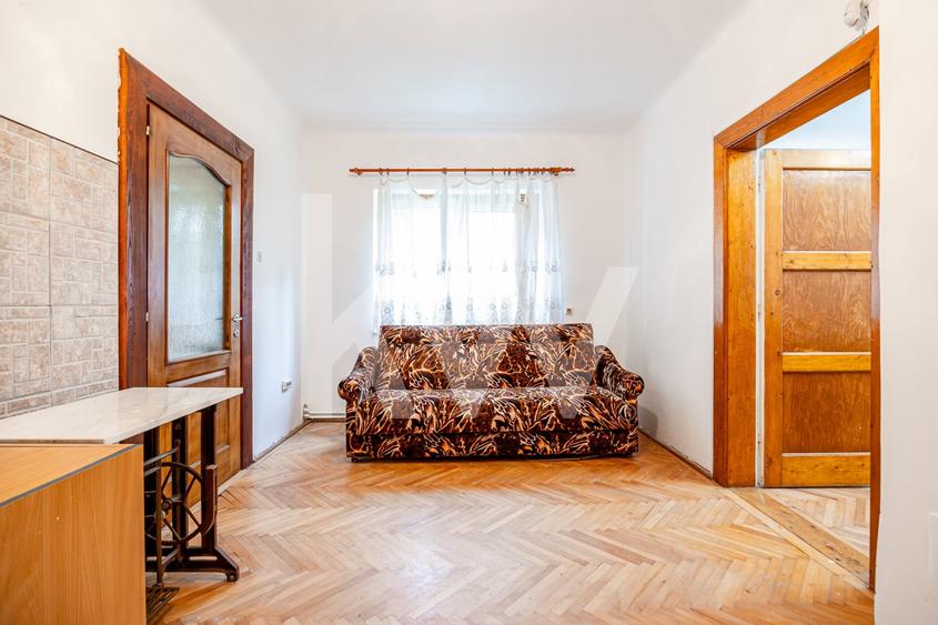 Casă cu 5 camere cu Canalizare în Noua