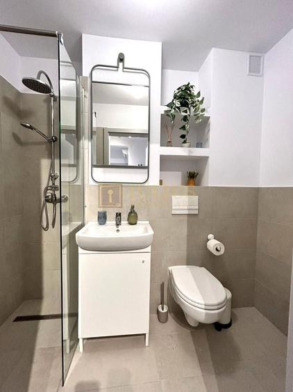 Apartament cu 2 camere decomandat, mobilat în Punctele Cardinale