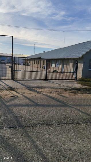 Spațiu comercial, de 1,500 mp, în Buicești