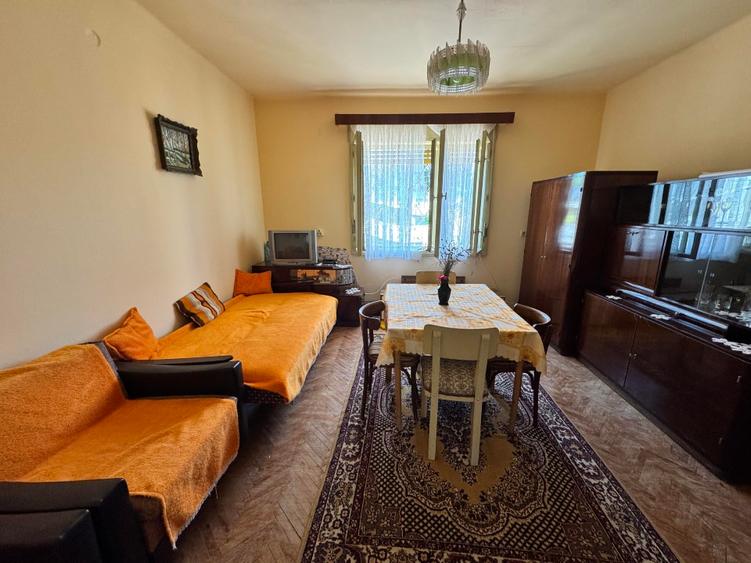 Casă individuală cu 3 camere cu Teren 1190 Mp în Periferie