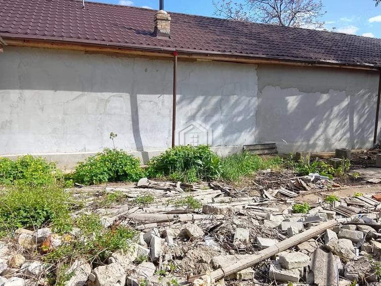 Casă cu Teren 700 Mp în Dealu Viei